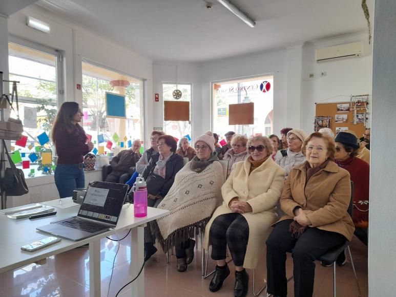 Ação "Quando a Demência nos bate à porta" em Lagoa e Carvoeiro Ação "Quando a Demência nos bate à porta" em Lagoa e Carvoeiro