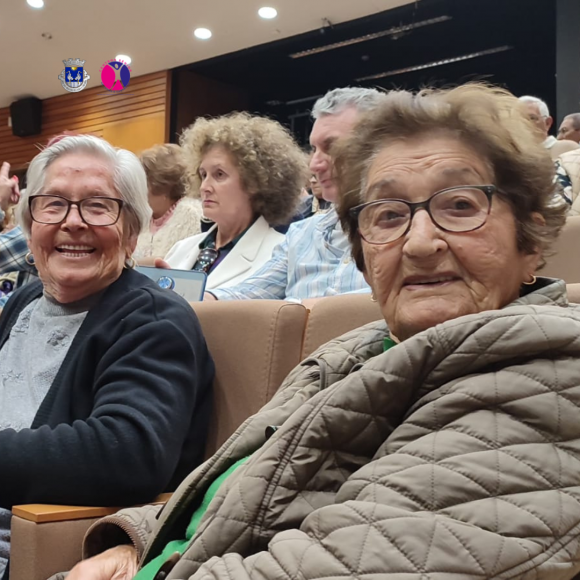Centros S&eacute;nior de Lagoa e Carvoeiro v&atilde;o ao "Clube"